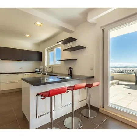 Apartament 3 Mil Penthouse Malta View - Jacuzzi With Gym & Pool By 360 Estates
