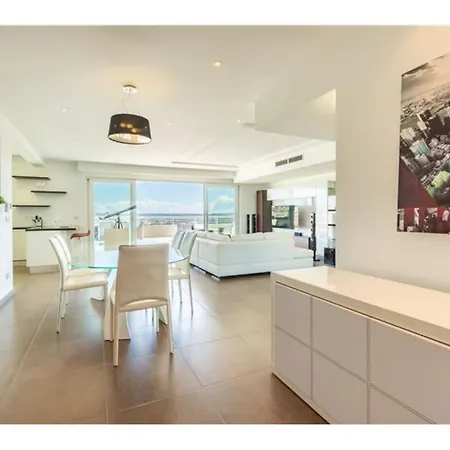 3 Mil Penthouse Malta View - Jacuzzi With Gym & Pool By 360 Estates Apartament