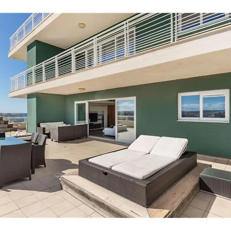 3 Mil Penthouse Malta View - Jacuzzi With Gym & Pool By 360 Estates * Sliema