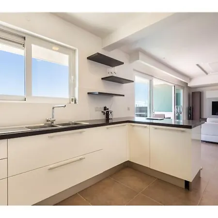 Apartament 3 Mil Penthouse Malta View - Jacuzzi With Gym & Pool By 360 Estates Sliema