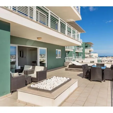 3 Mil Penthouse Malta View - Jacuzzi With Gym & Pool By 360 Estates Apartament