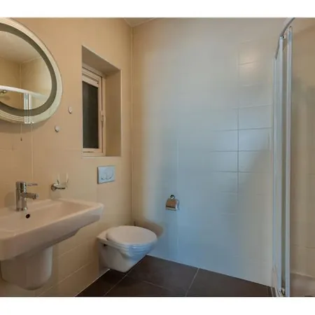 3 Mil Penthouse Malta View - Jacuzzi With Gym & Pool By 360 Estates