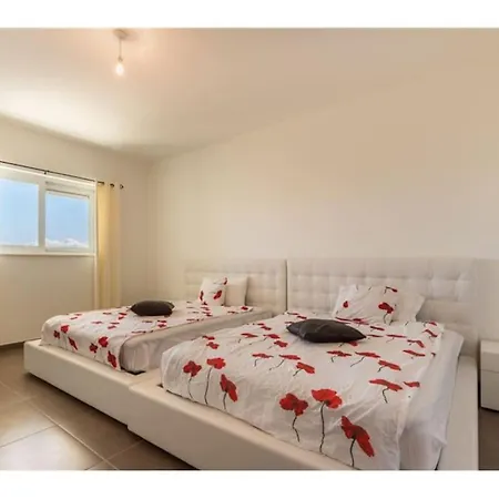 3 Mil Penthouse Malta View - Jacuzzi With Gym & Pool By 360 Estates Apartment